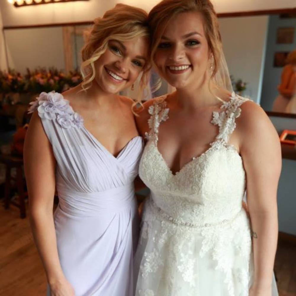 Meet your Posher, Elizabeth